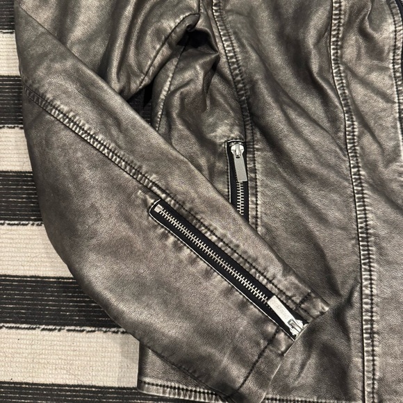 Baccini Silver Leather Motorcycle Jacket - Picture 4 of 6